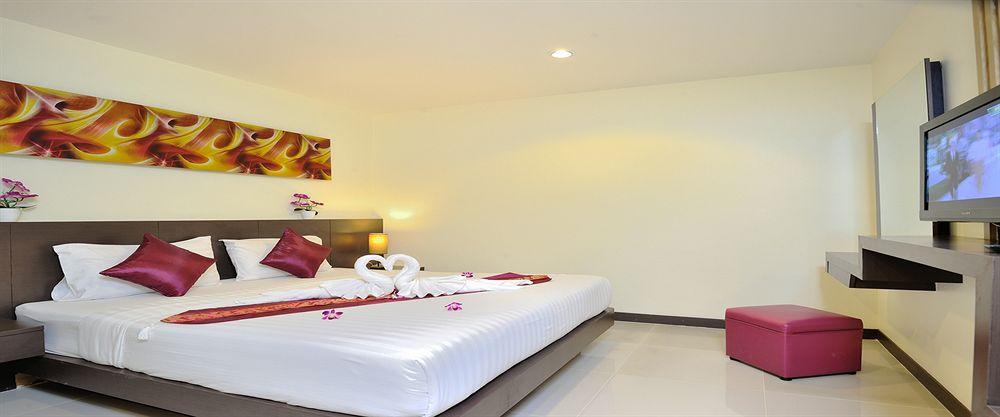 Pimrada Hotel Patong Buitenkant foto