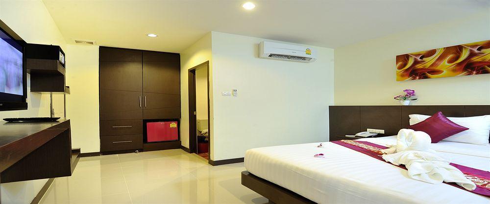 Pimrada Hotel Patong Buitenkant foto