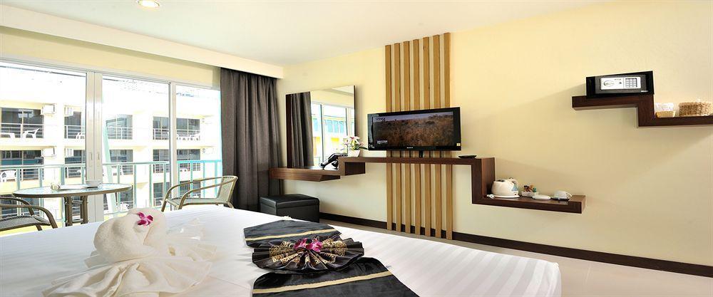 Pimrada Hotel Patong Buitenkant foto