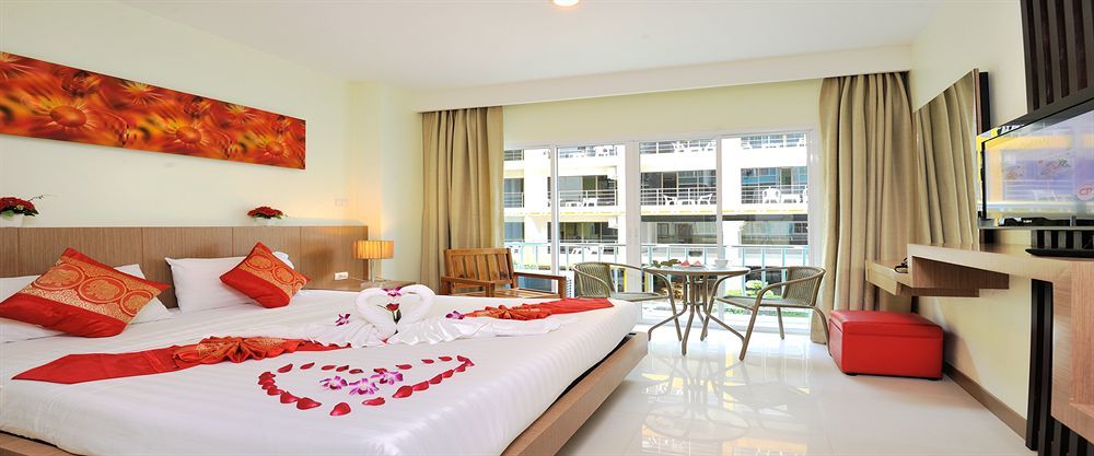 Pimrada Hotel Patong Buitenkant foto