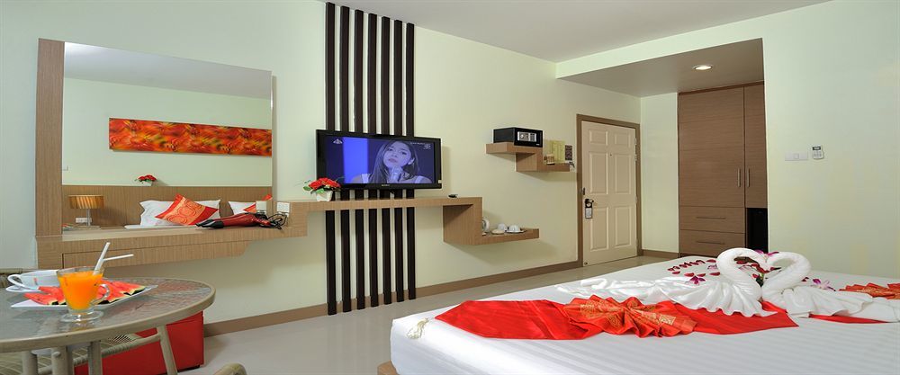 Pimrada Hotel Patong Buitenkant foto