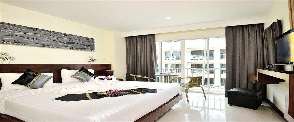 Pimrada Hotel Patong Buitenkant foto