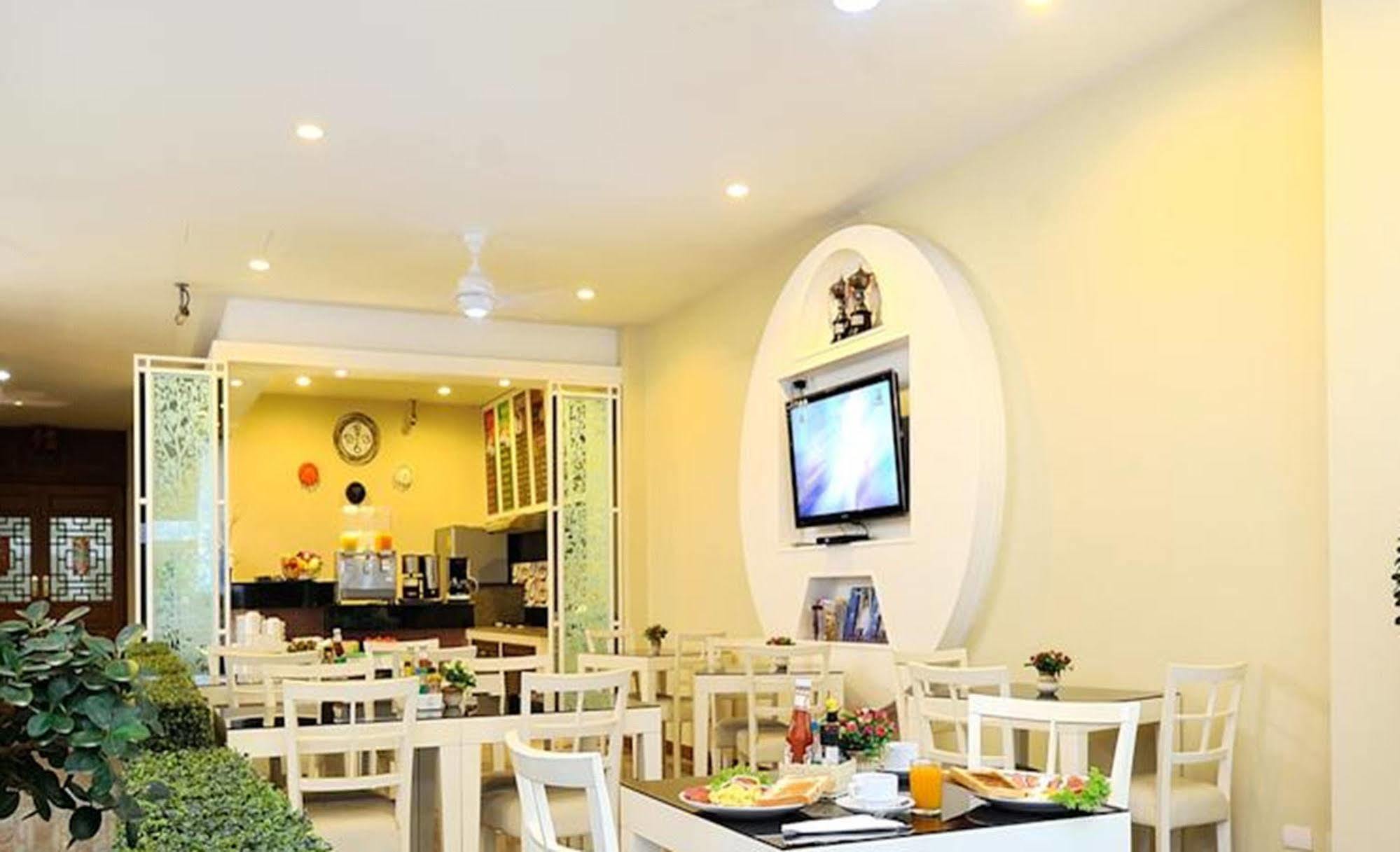Pimrada Hotel Patong Buitenkant foto