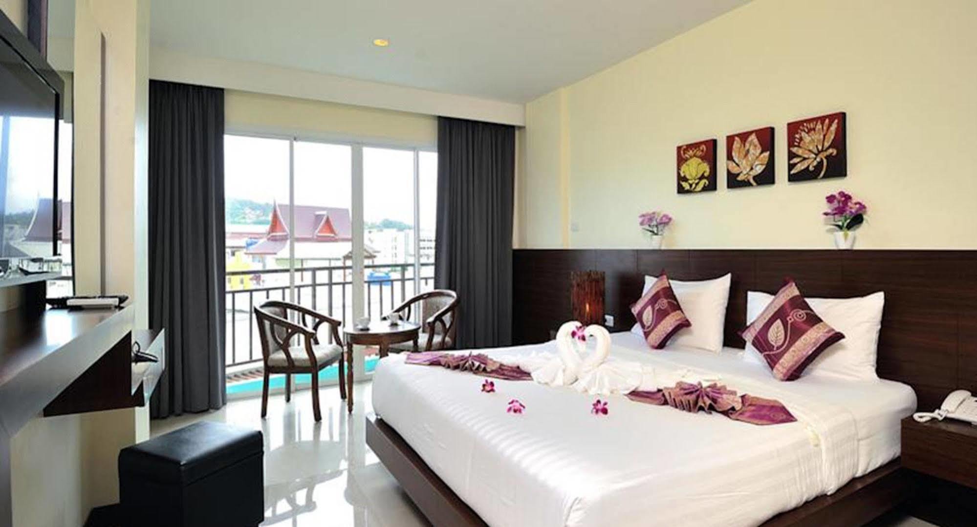 Pimrada Hotel Patong Buitenkant foto