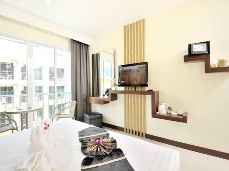 Pimrada Hotel Patong Buitenkant foto